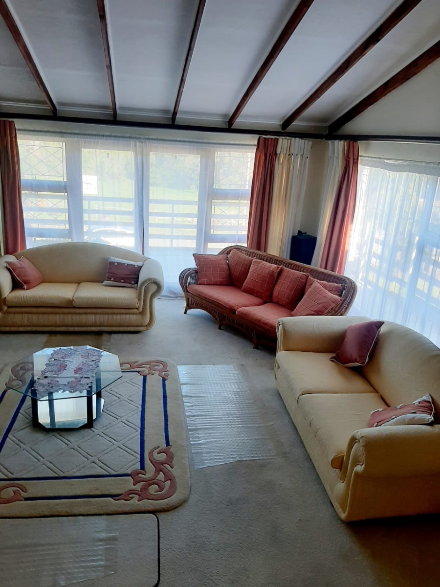 5 Bedroom Property for Sale in Amalinda Eastern Cape